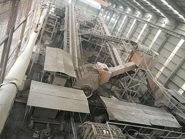 礦山移動式破碎機用電嗎