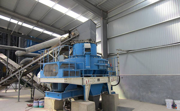 膨潤(rùn)土圓錐破碎機(jī) 膨潤(rùn)土圓錐破碎機(jī)